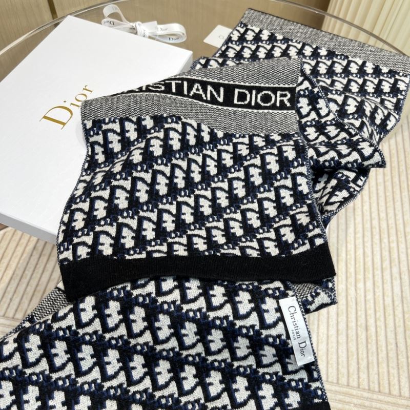 CHRISTIAN DIOR